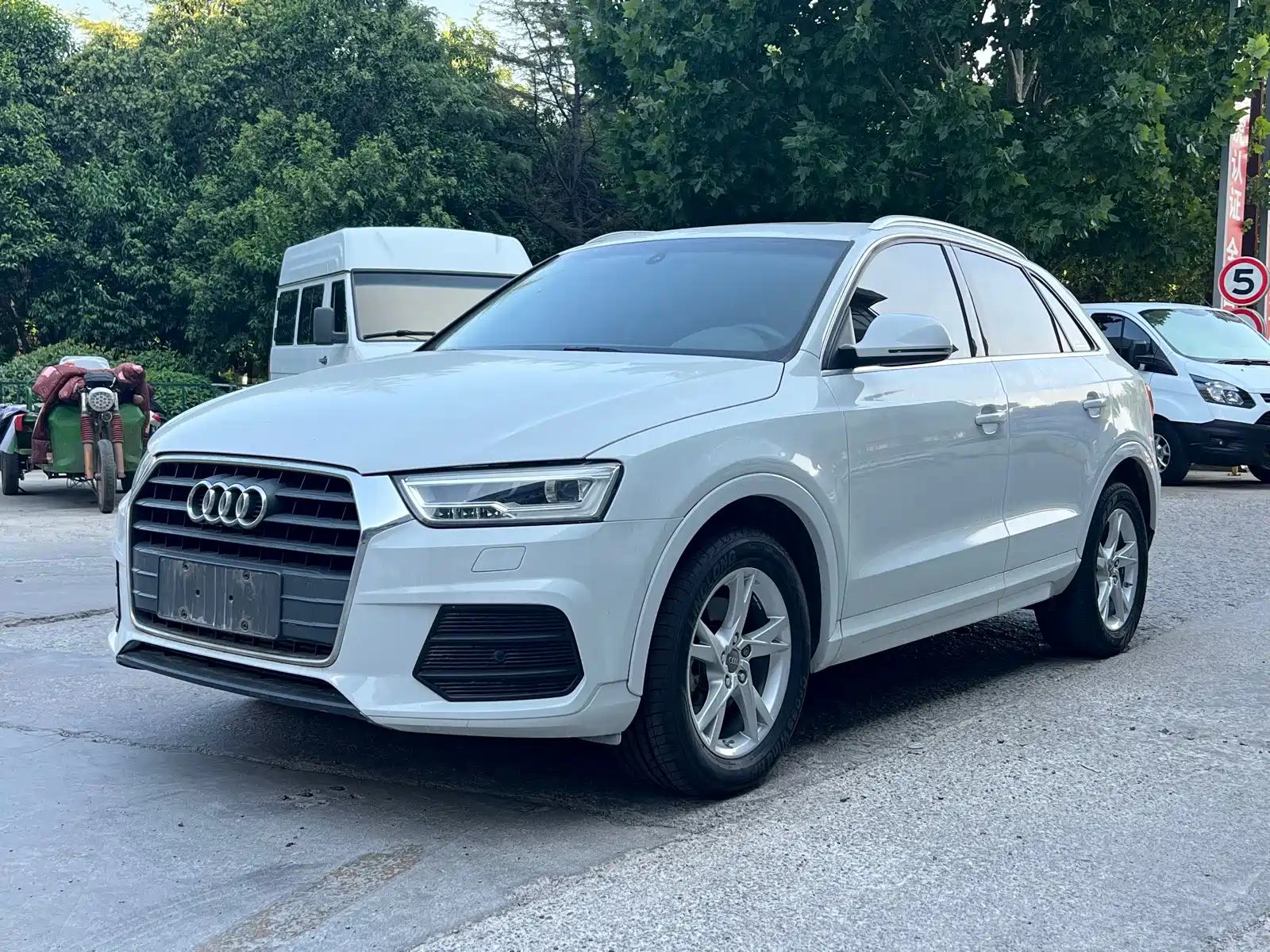 Фото 1 - Audi Q3