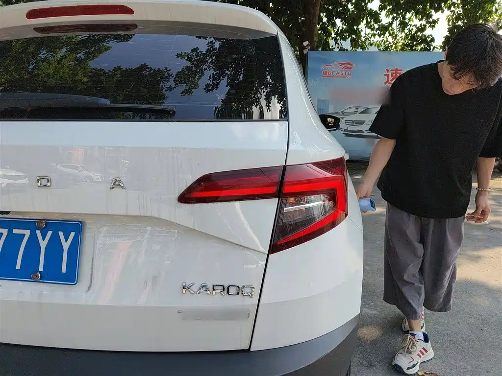Škoda Karoq 2019 TSI280 Smart Drive Luxury Edition China V фото 8