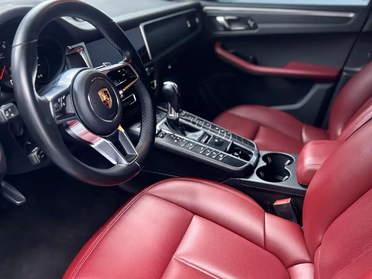 Porsche Macan 2018 Macan 2.0T фото 8