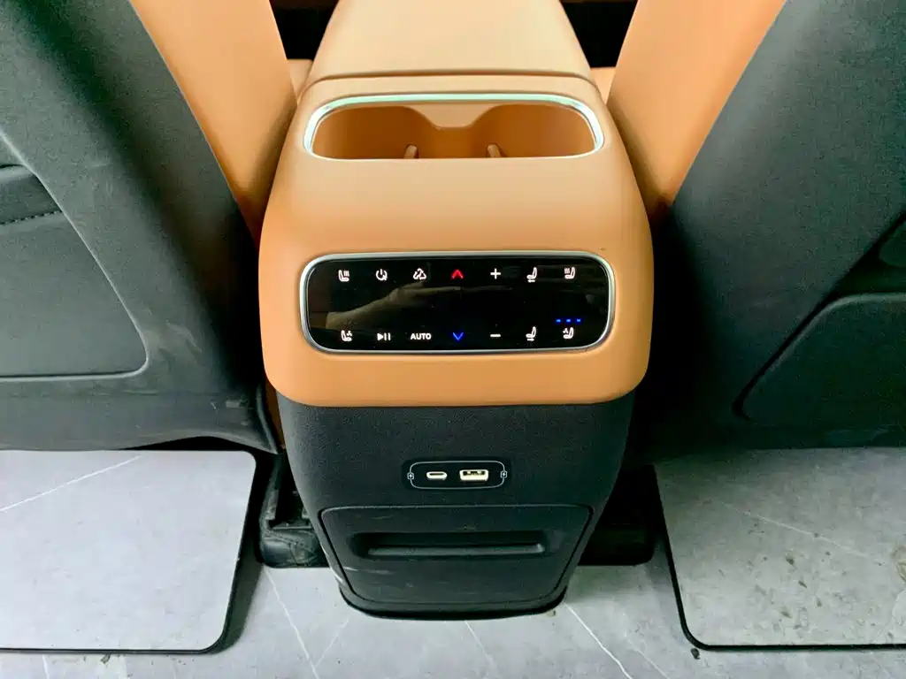 Leapmotor C16 2025 2026 Model Year EREV 280 LiDAR Premium Edition 6-Seater