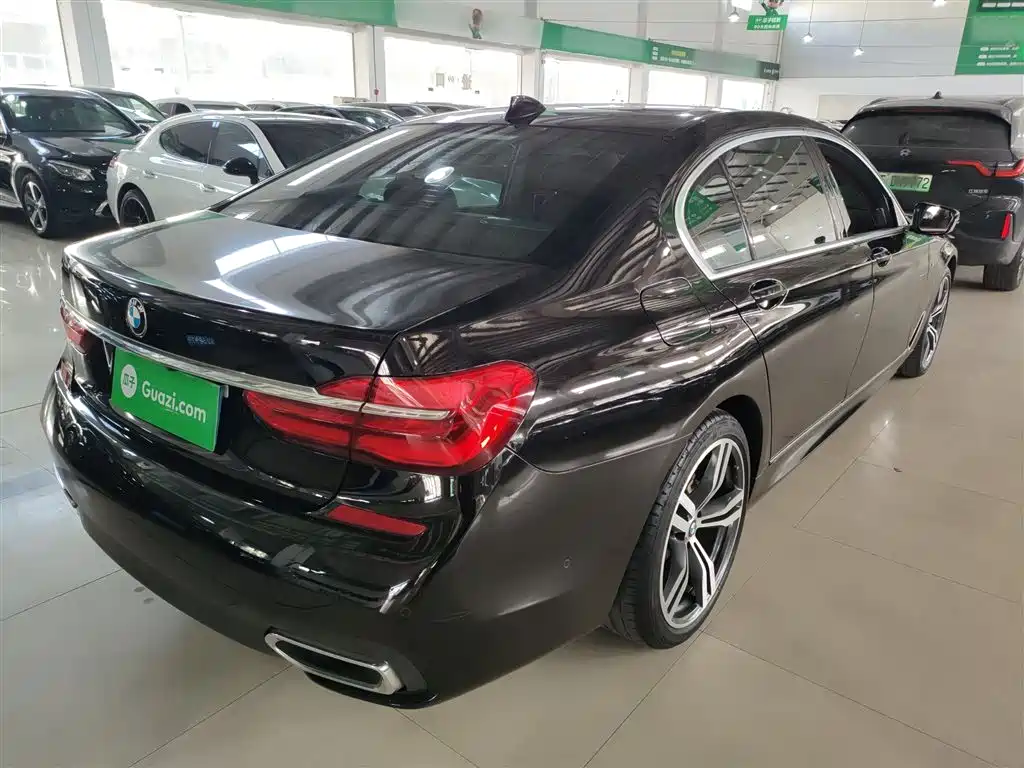 BMW 7 Series 2018 740Li xDrive Premium Type M Sport Package фото 23