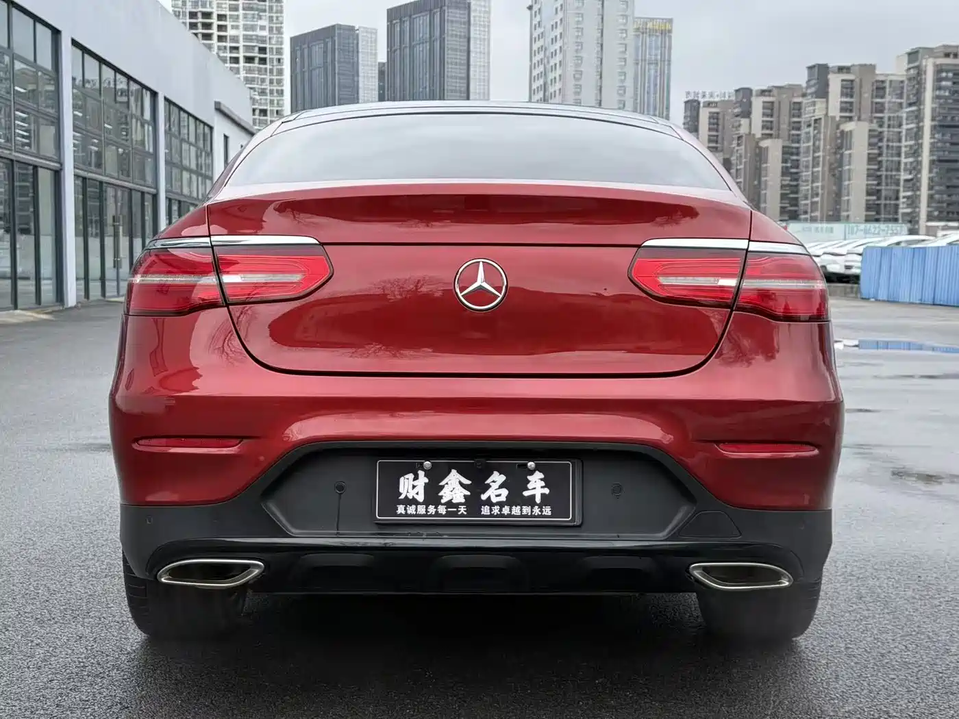 Mercedes-Benz GLC Coupe 2017 GLC 260 4MATIC Coupe SUV фото 17