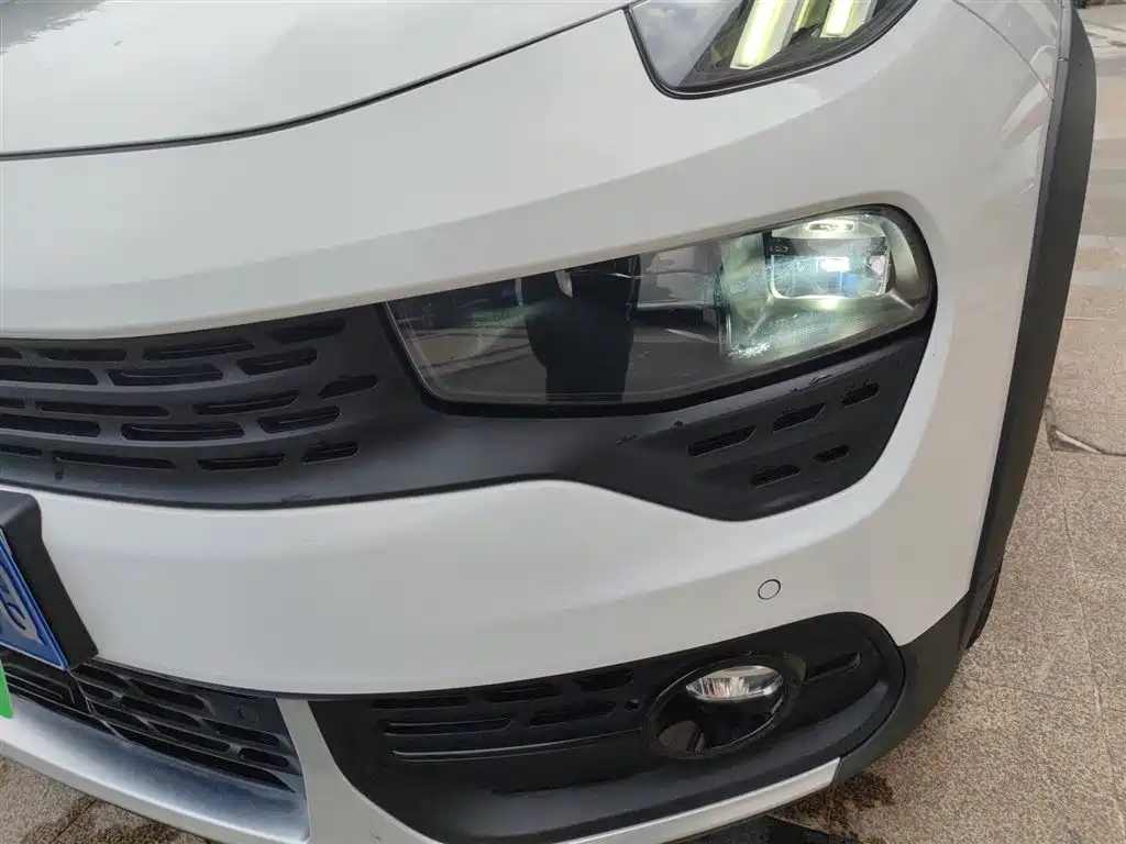 Lynk & Co 02 2018 1.5T DCT 2WD Power Pro Edition China V фото 18