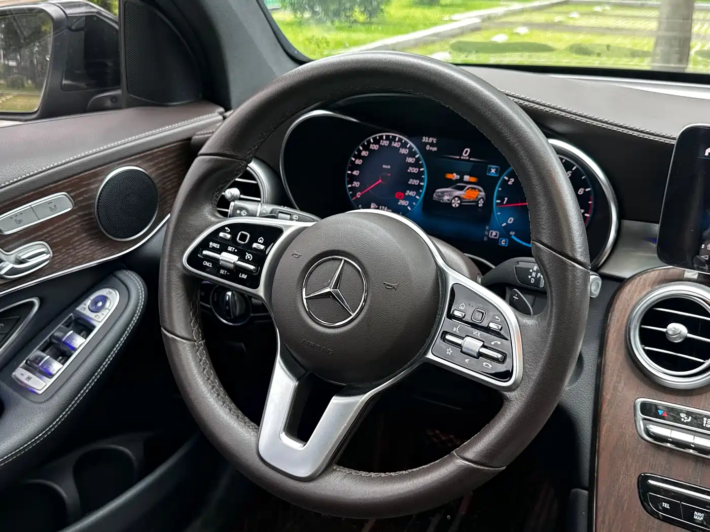 Mercedes-Benz GLC 2022 Facelift GLC 300 L 4MATIC Dynamic Collector's Edition фото 14