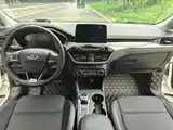 Фото 2 - Ford Focus