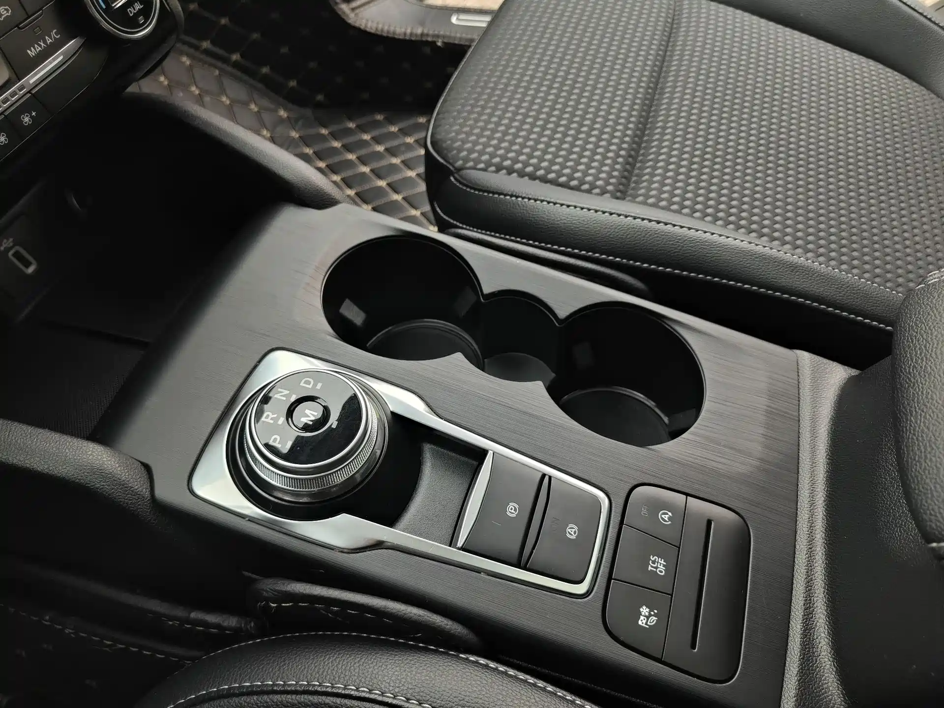 Фото 13 - Ford Focus