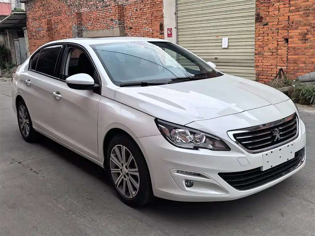 Peugeot 408 2014 1.8L Automatic Luxury Edition фото 3