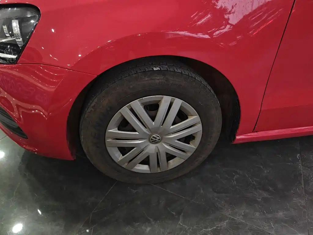 Volkswagen Polo 2016 1.4L Automatic Trend фото 23