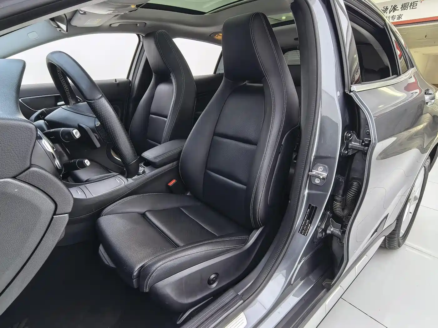 Mercedes-Benz GLA 2018 GLA 200 Dynamic фото 18