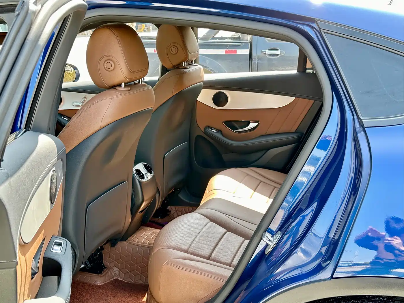 Mercedes-Benz GLC Coupe 2020 GLC 260 4MATIC Coupe SUV фото 8