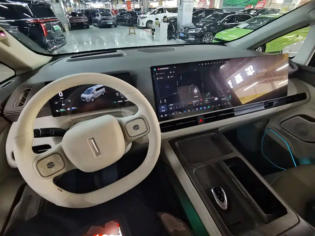 WEY Alpine 2025 2025 AWD Alpine 8