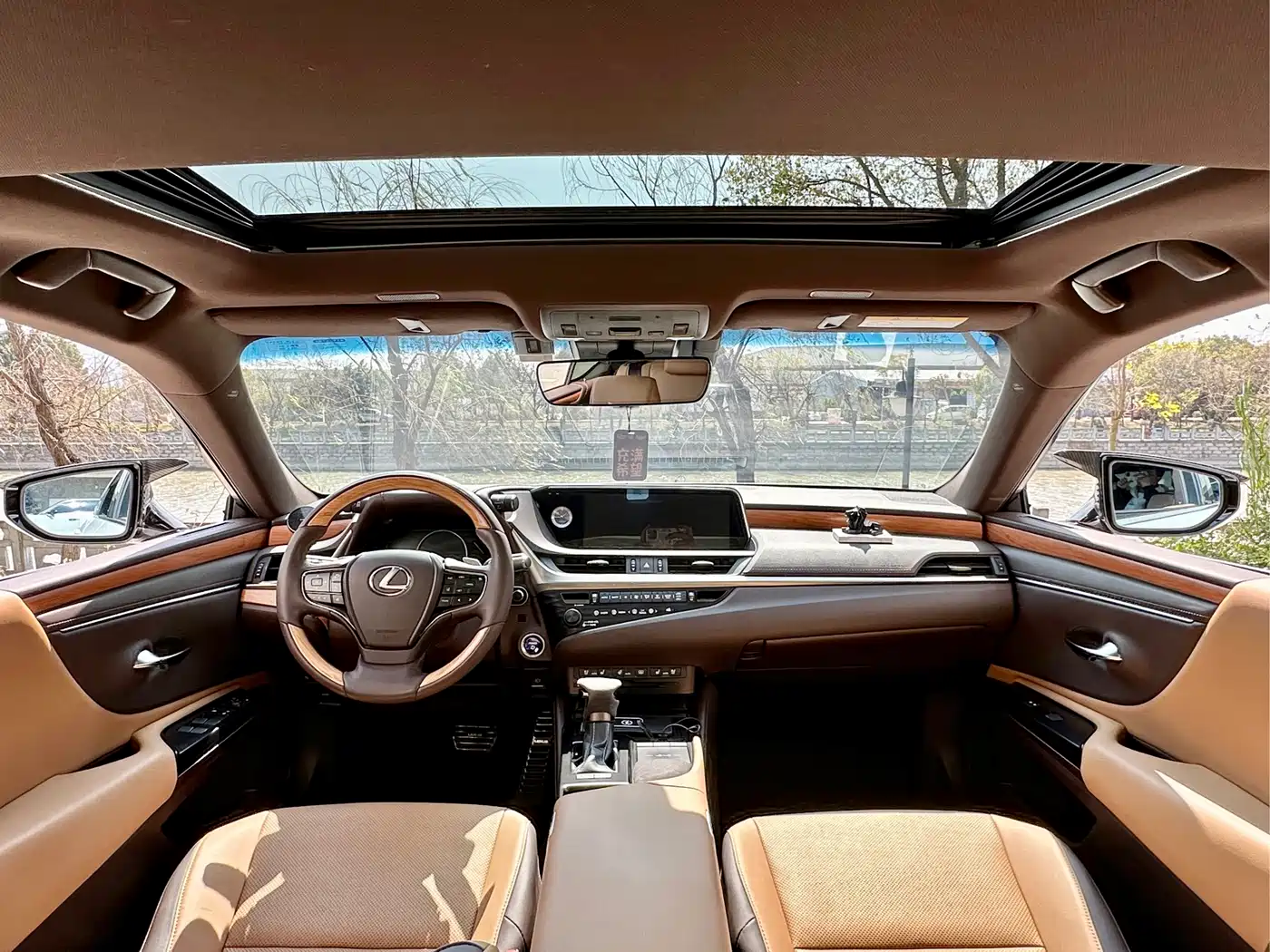 Lexus ES 2020 Model 300h Excellence Edition фото 16