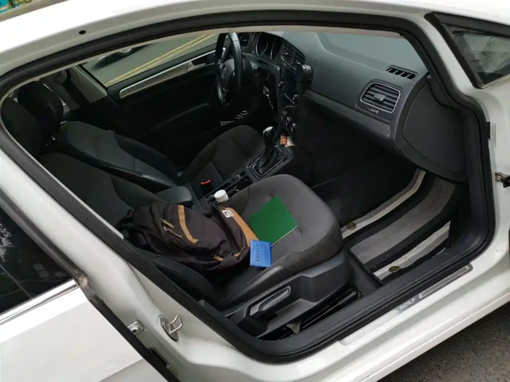 Volkswagen Golf 2018 1.6L Automatic Comfort фото 22