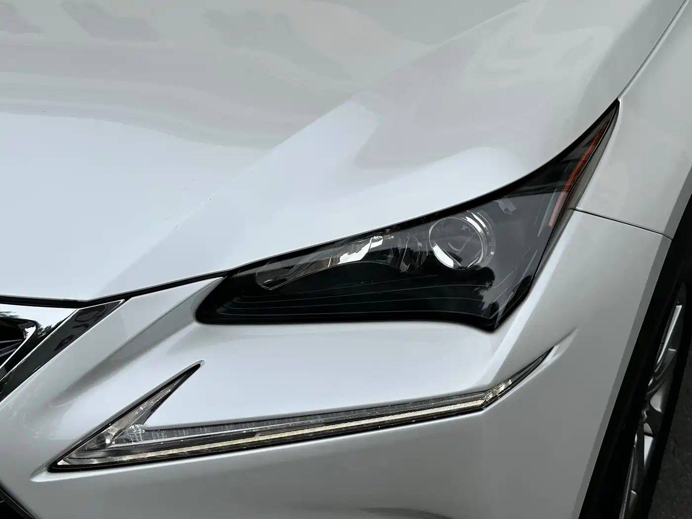 Lexus NX 2016 200 AWD F Sport фото 4