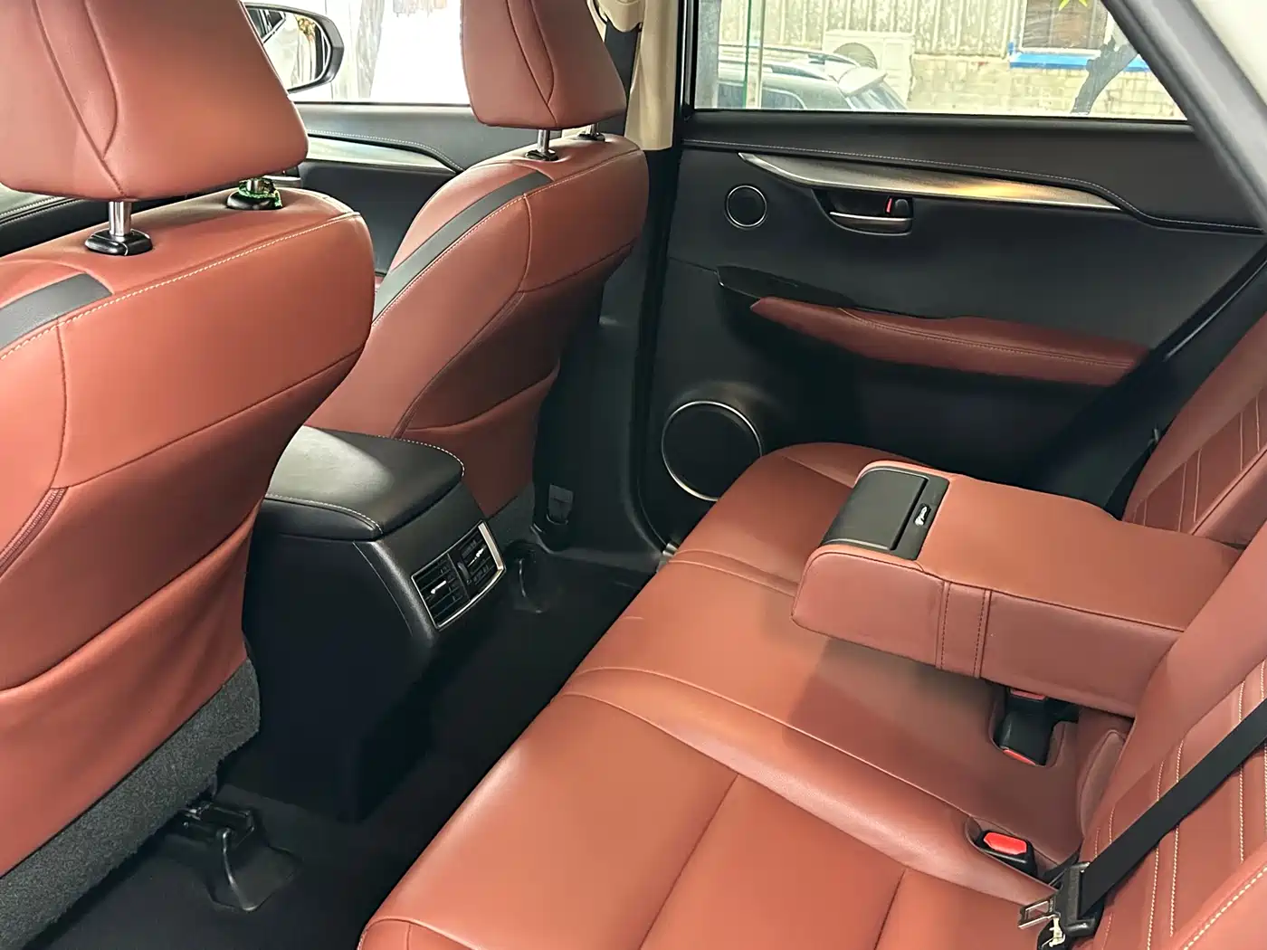 Lexus NX 2016 200 AWD F Sport фото 19