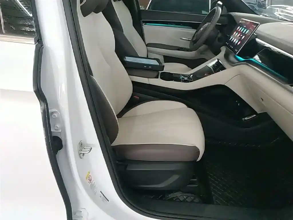 BYD Song PLUS PHEV 2025 DM-i Smart Drive Edition 112KM Noble фото 25