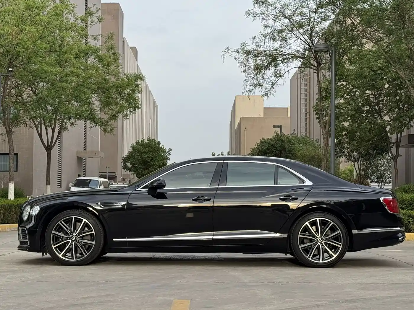 Bentley Flying Spur 2024 2022 4.0T V8 Standard