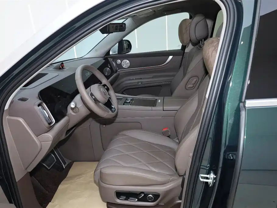 AITO Wenjie AITO M9 2025 Extended Range Ultra 52kWh 6-Seater фото 18