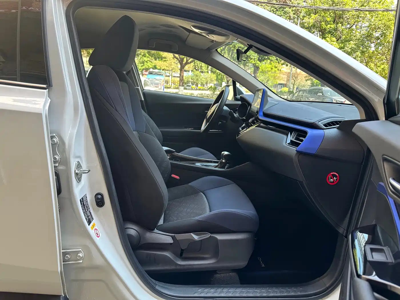 Toyota C-HR 2020 Model 2.0L Leading фото 7