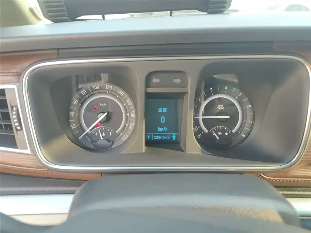 Buick GL8 2018 28T Luxury Model China VI фото 9