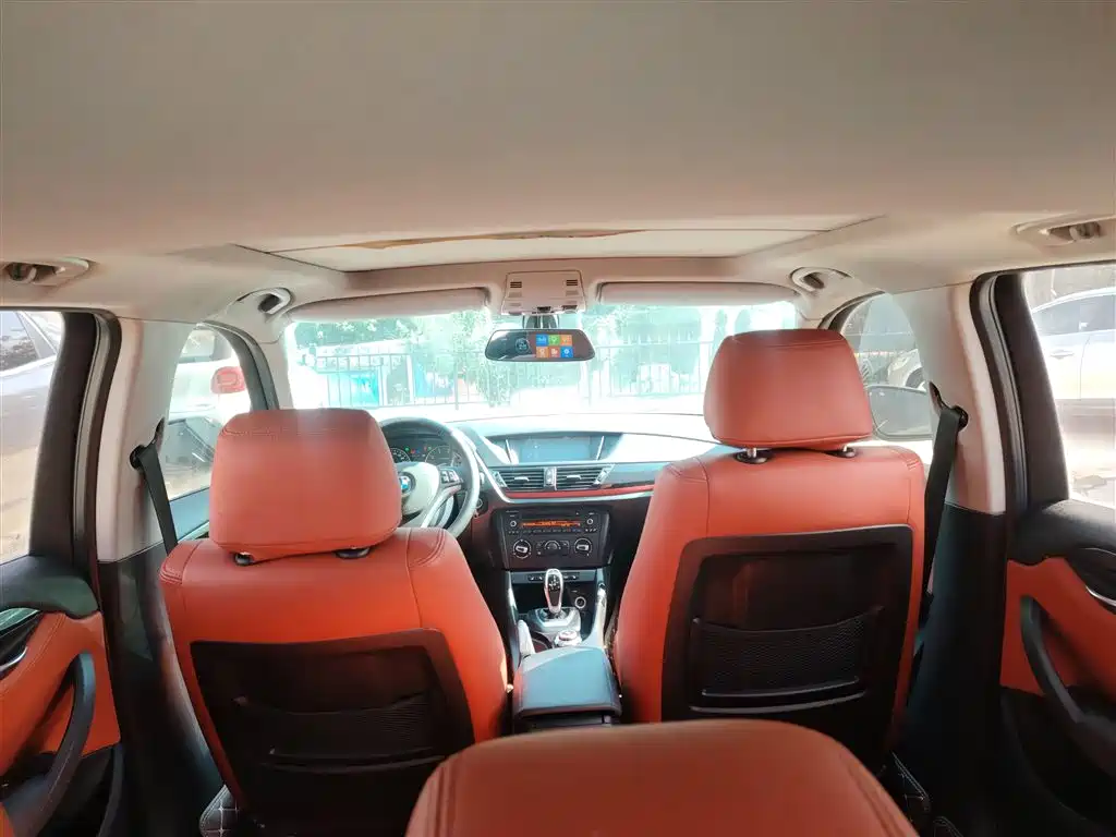 BMW X1 2015 Model sDrive18i Fashion Advanced Edition фото 15