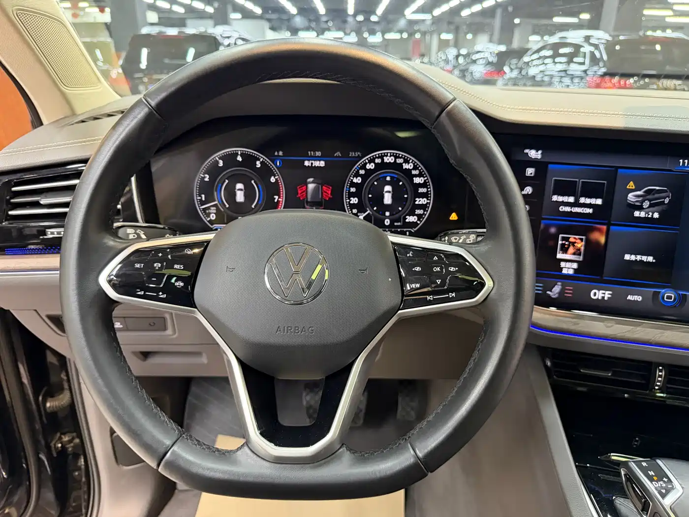 VOLKSWAGEN TOUAREG