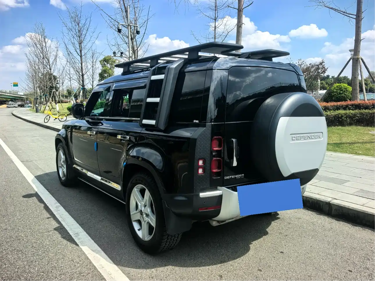 Land Rover Defender 2020 Model 110 P400 HSE фото 15