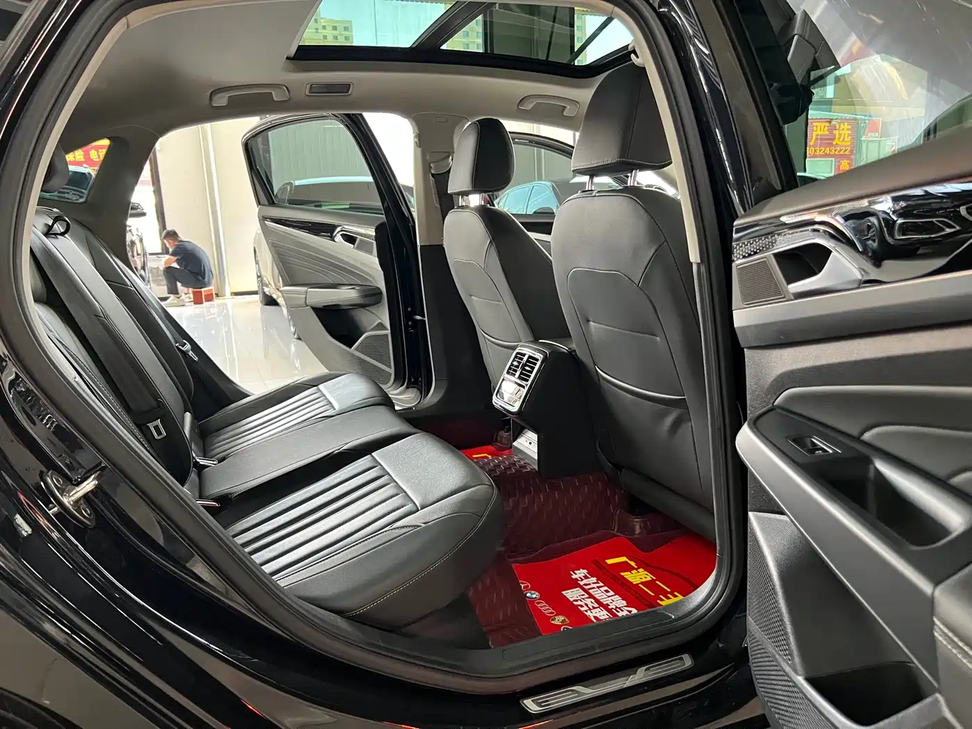 Volkswagen Passat 2023 330TSI Elite Edition фото 10