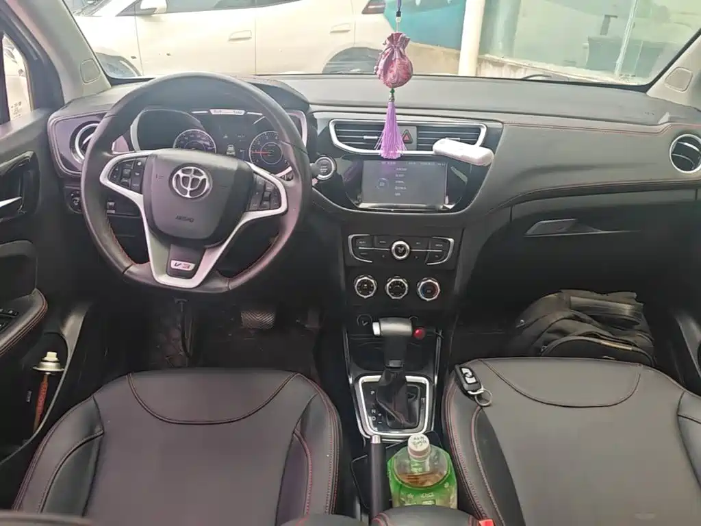 Zhonghua V3 2016 2016 1.5L Automatic Smart