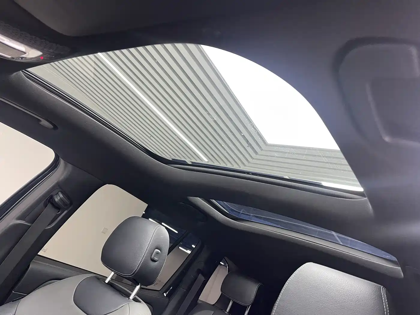 Mercedes-Benz GLB AMG 2021 AMG GLB 35 4MATIC фото 14