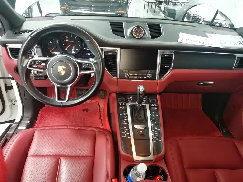 Porsche Macan 2017 Macan 2.0T фото 7