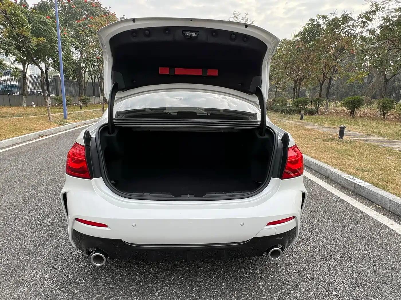 BMW 1 Series 2020 Model 120i M Sport Package фото 8