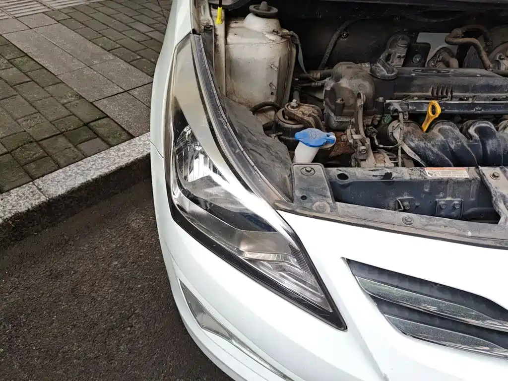 Hyundai Verna 2014 1.4L Automatic Smart GLS фото 30