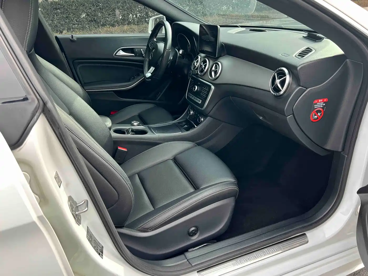 Mercedes-Benz CLA (Import) 2018 CLA 200 Fashion Edition фото 11