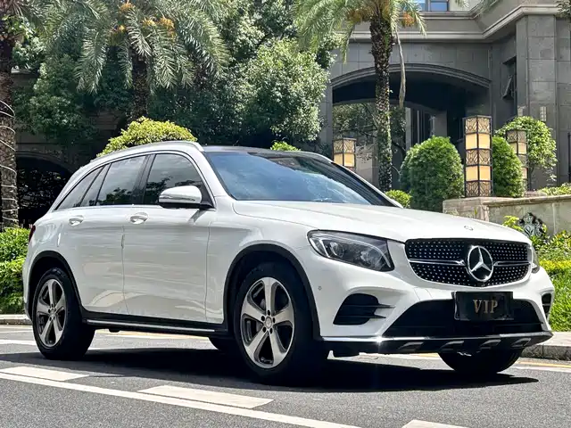 Mercedes-Benz GLC 2017 GLC 300 4MATIC Dynamic — фото 1