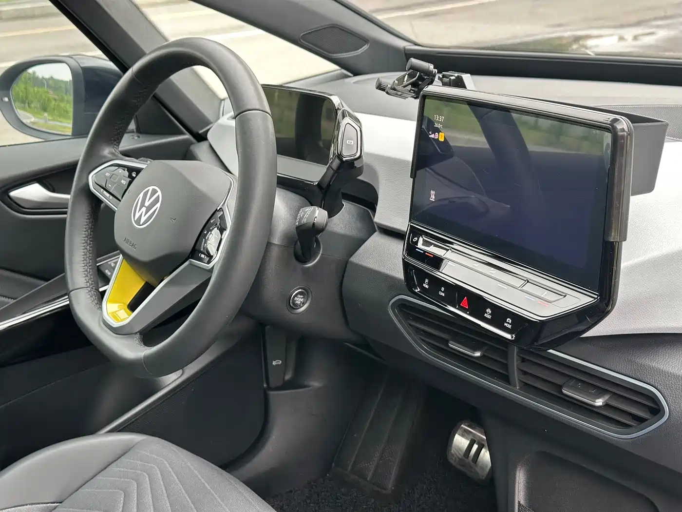 Volkswagen ID.3 2023 Pure Smart Edition фото 12