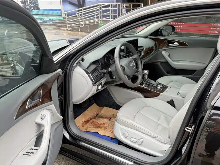 Audi A6L 2014 30 FSI Comfort фото 8