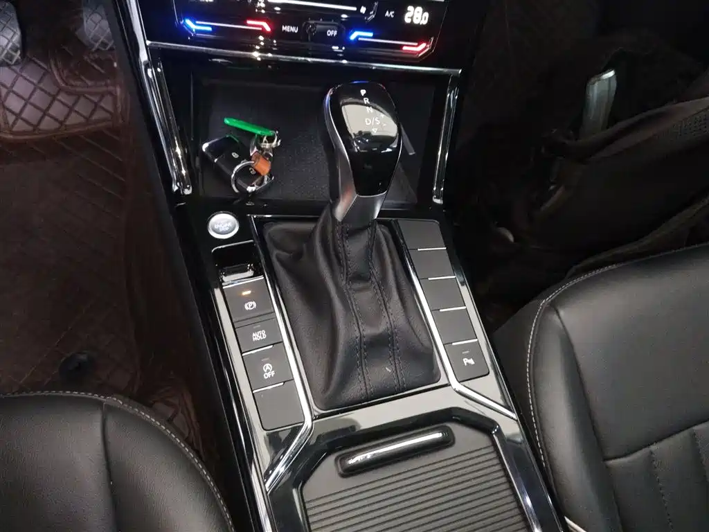 Volkswagen Passat 2022 330TSI Starlight Elite Edition фото 14