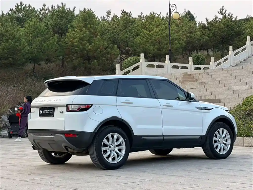 Land Rover Range Rover Evoque 2016 2.0T PURE Style фото 7