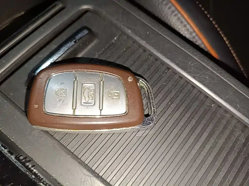 Hyundai Sonata 2015 1.6T GLS Smart фото 9