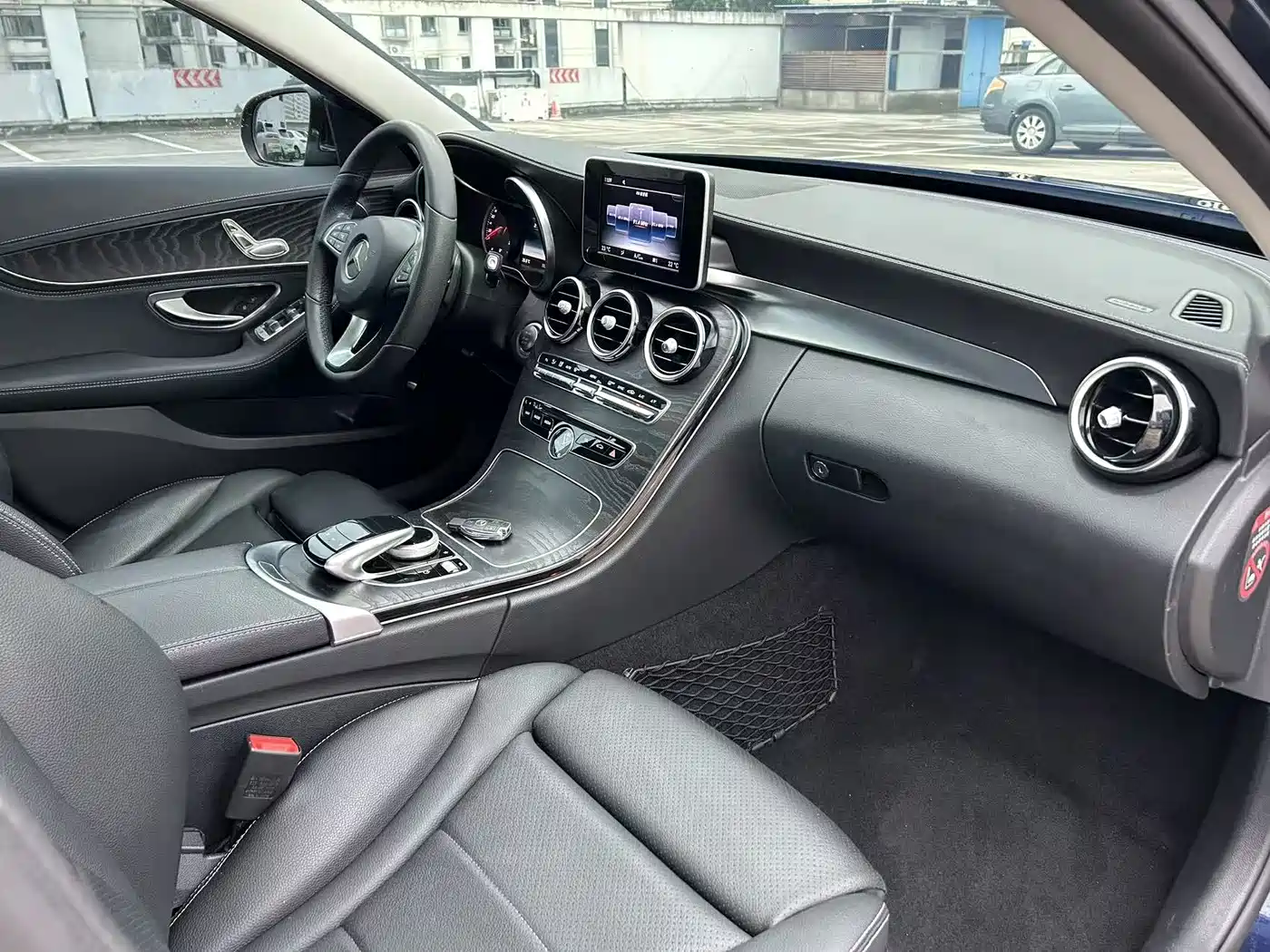 Mercedes-Benz C-Class 2017 Facelift C 180 L Fashion Sport Edition фото 16