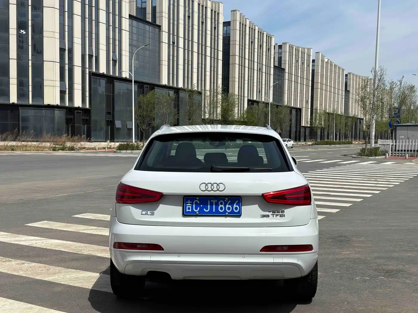 Audi Q3 2015 35 TFSI Comfort фото 8
