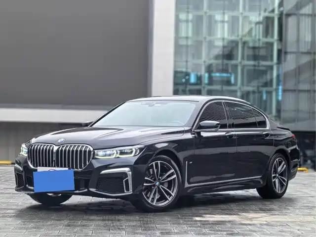 BMW 7 SERIES
