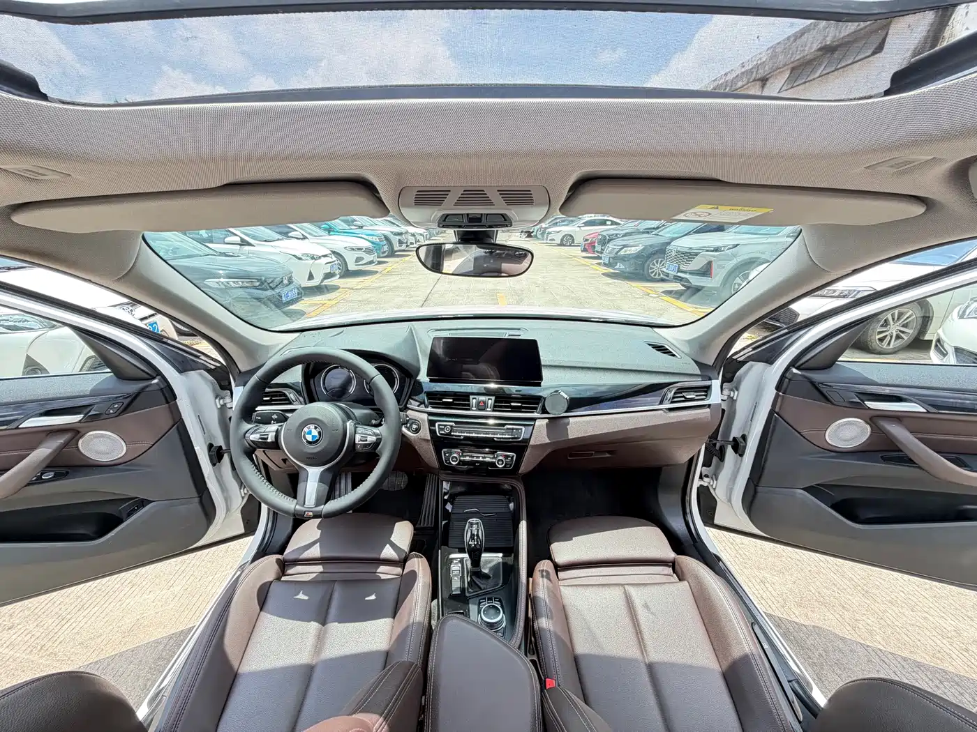 BMW X1 2022 sDrive20Li Premium фото 15