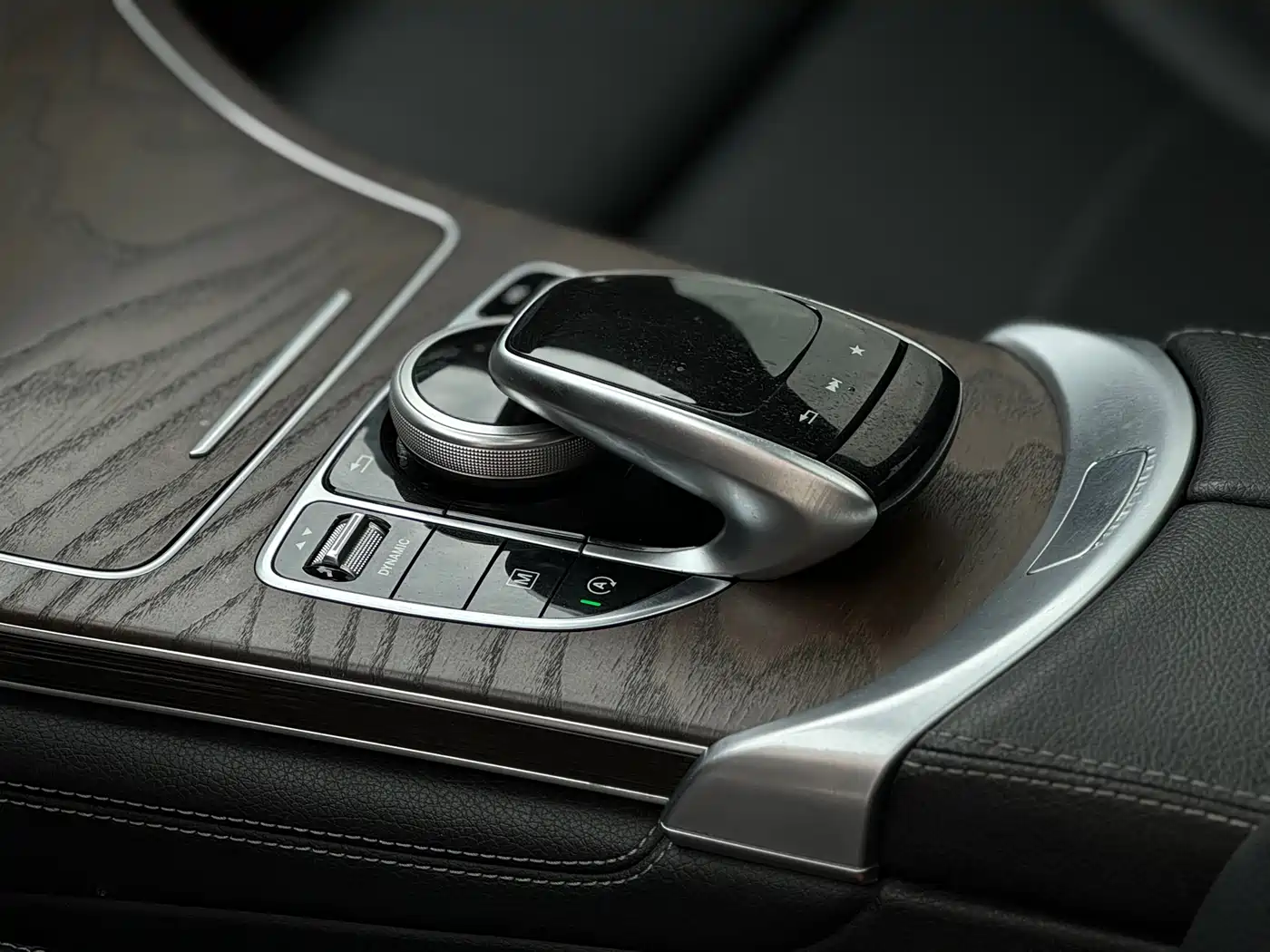 Mercedes-Benz GLC 2016 GLC 300 4MATIC Dynamic фото 15