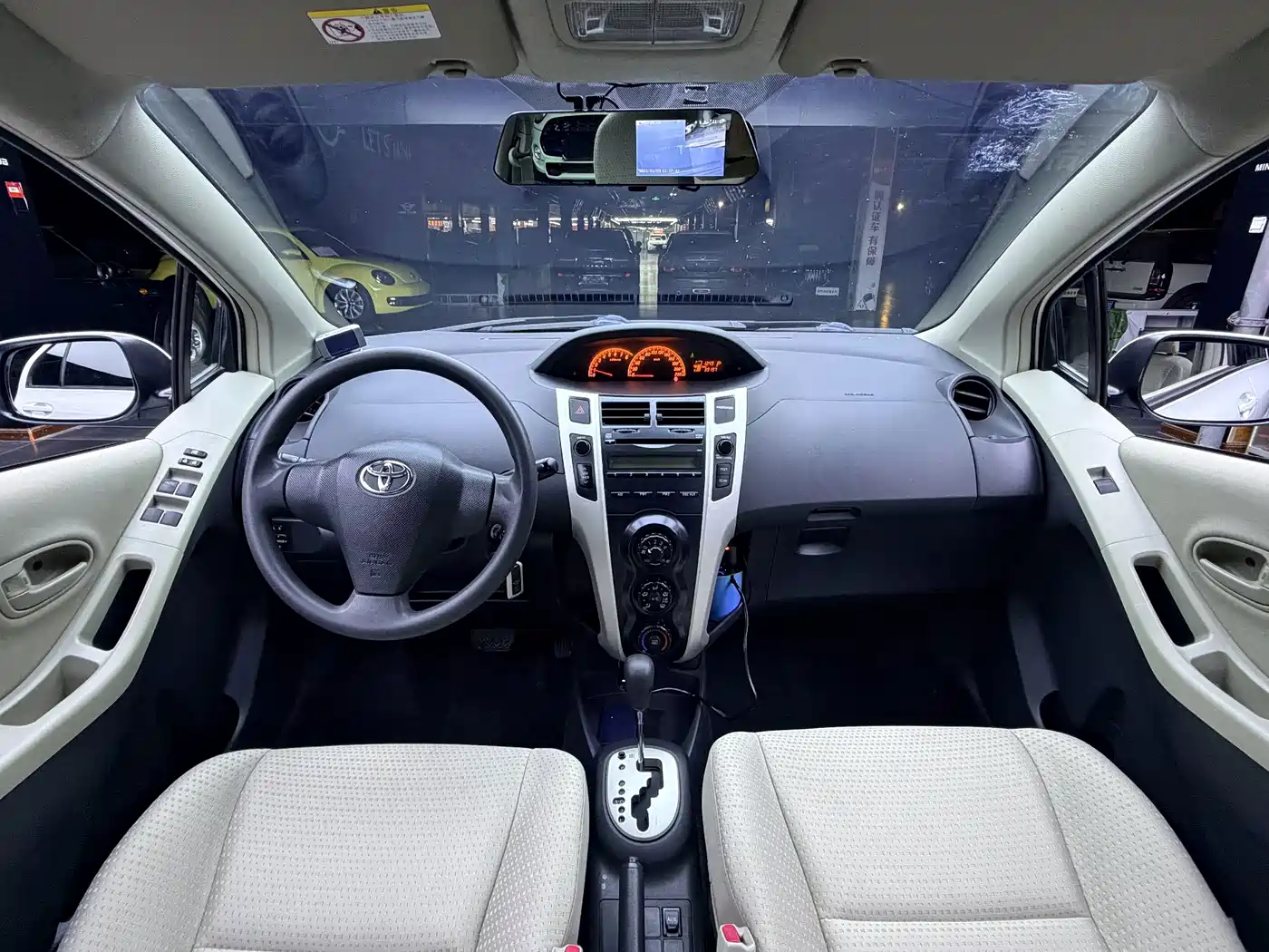 Toyota Yaris 2011 2011 1.6E Auto Charm Edition