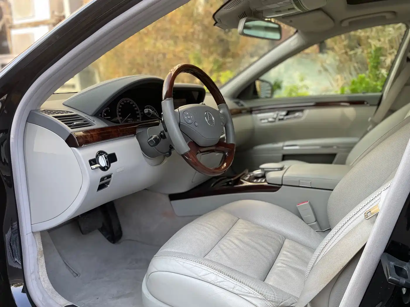 Mercedes-Benz S-Class 2012 S 350 L Grand Edition фото 8