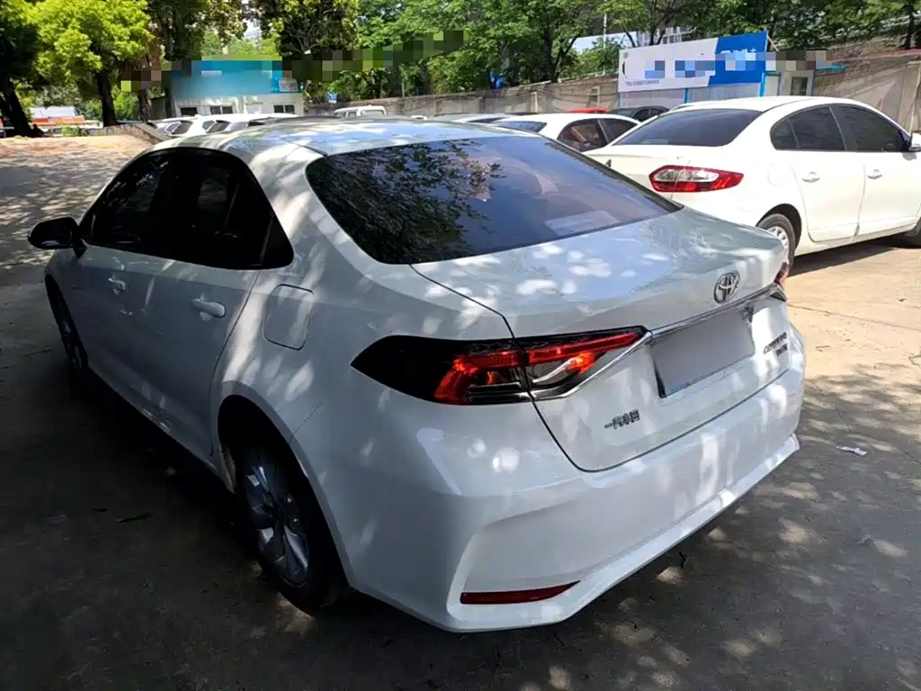 Toyota Corolla 2021 1.2T S-CVT Elite PLUS Edition фото 5
