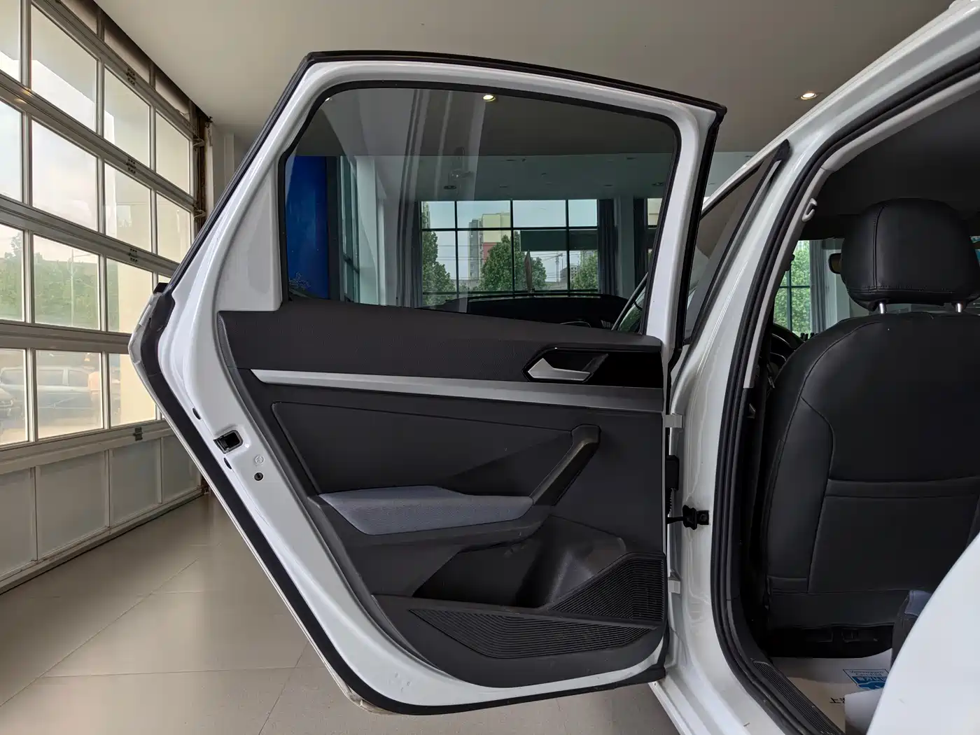 Volkswagen Lavida 2024 Model 1.5L Automatic Delight Edition фото 8
