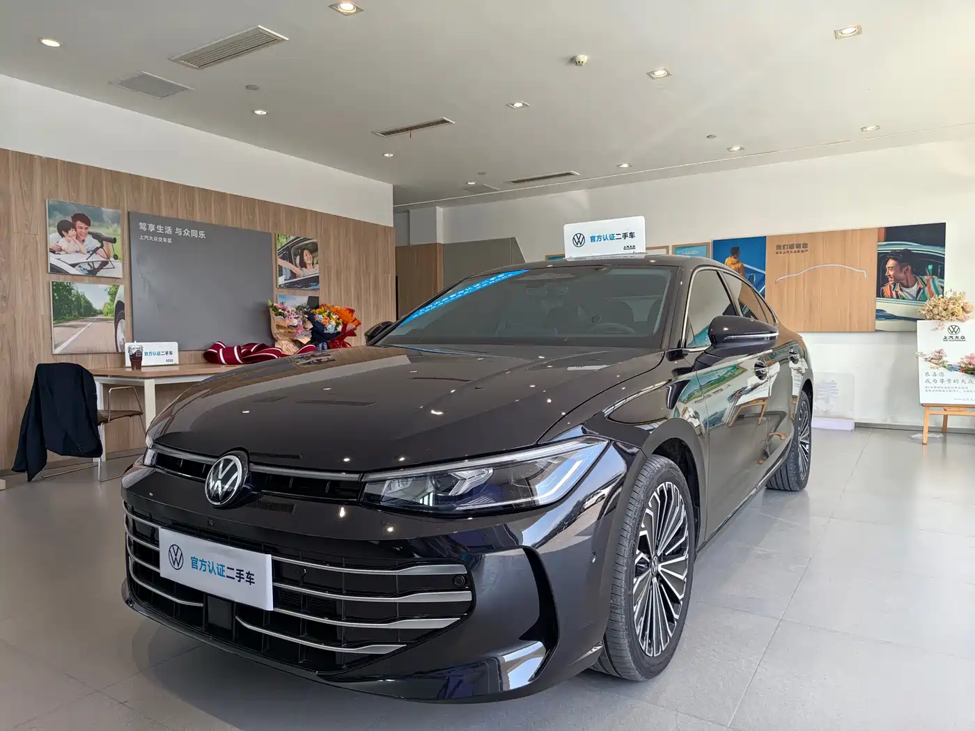 Volkswagen Passat 2025 Pro 380TSI Dragon Prestige Edition